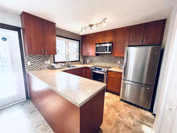 Brooks, AB T1R 0L2,11 Lake Newell CRES E