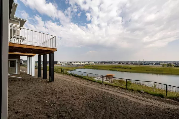 Airdrie, AB T4B 5T1,3082 Key DR SW