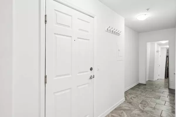 Okotoks, AB T1S 2N1,92 Crystal Shores RD #3102