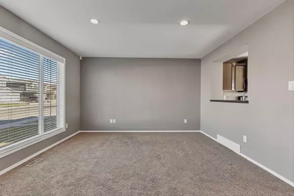 Lethbridge, AB T1H 6Z8,634 Marie Van Haarlem CRES N