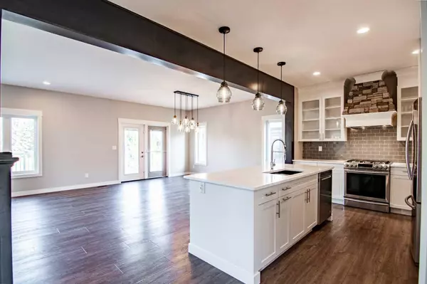 Red Deer, AB T4P 0P7,14 Garrison PL