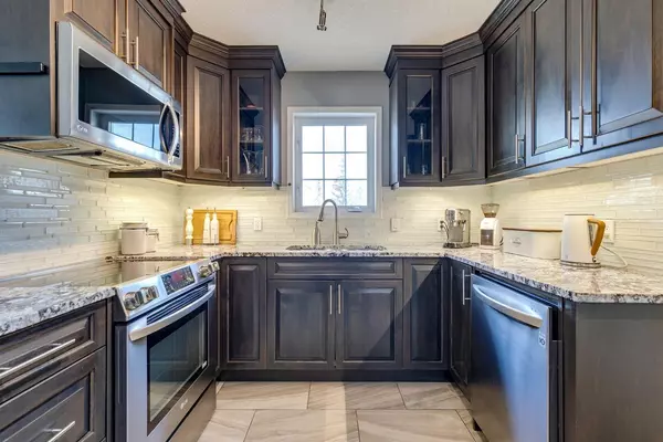 7171 Coach Hill RD SW #3101, Calgary, AB T3H 3R7