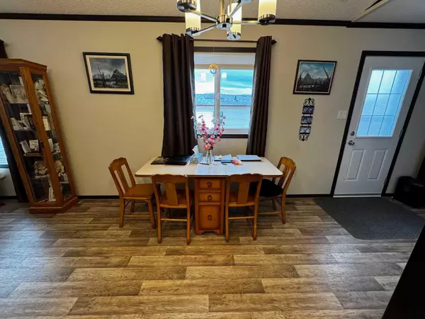 Drumheller, AB T0J 0Y2,84 Greenwood Villa