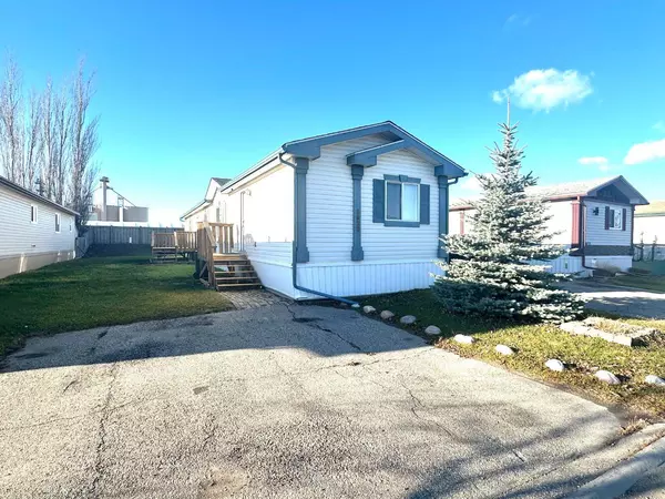 8620 91 ST, Grande Prairie, AB T8X 1V6