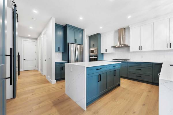 Cochrane, AB T4C 3G2,68 Vantage DR