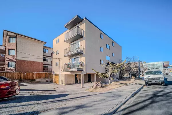 1703 11 AVE SW #32, Calgary, AB T3C 0N5