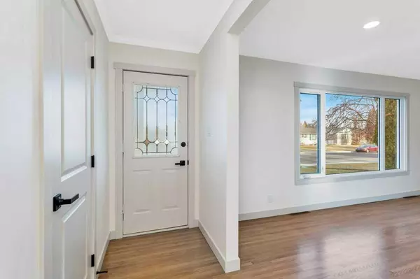 Red Deer, AB T4N0S3,5537 35 ST