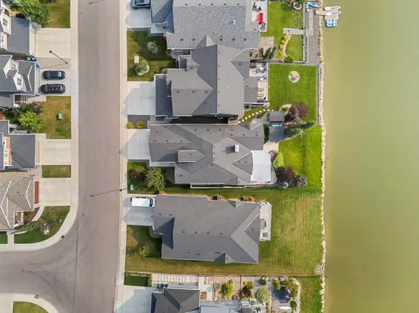 Airdrie, AB T4B 3W6,2253 Bayside RD SW