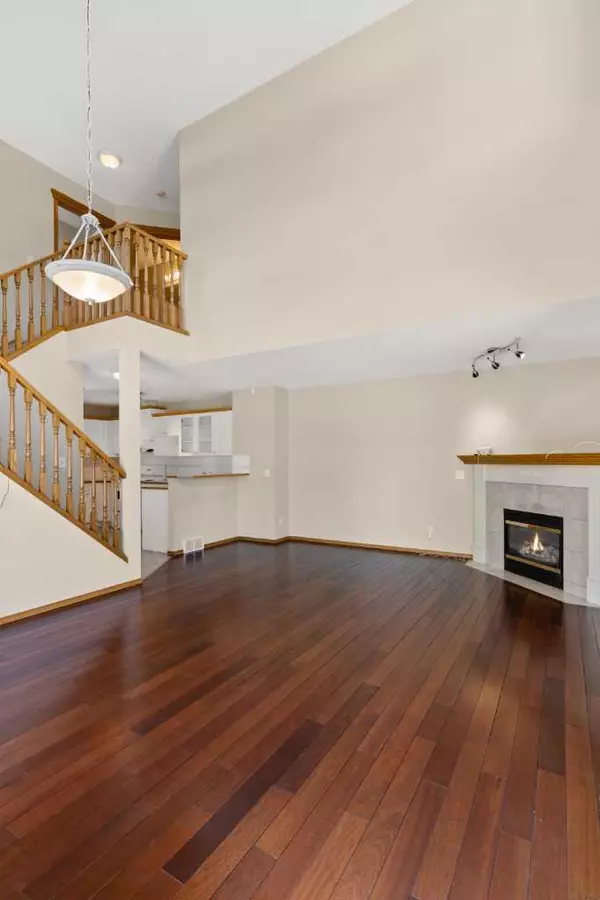 Calgary, AB T3J 3Y9,202 Coral CV NE