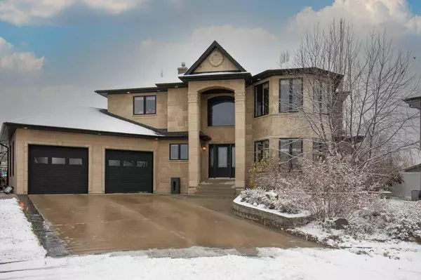 10 Fieldstone WAY, Sylvan Lake, AB T4S 2L3