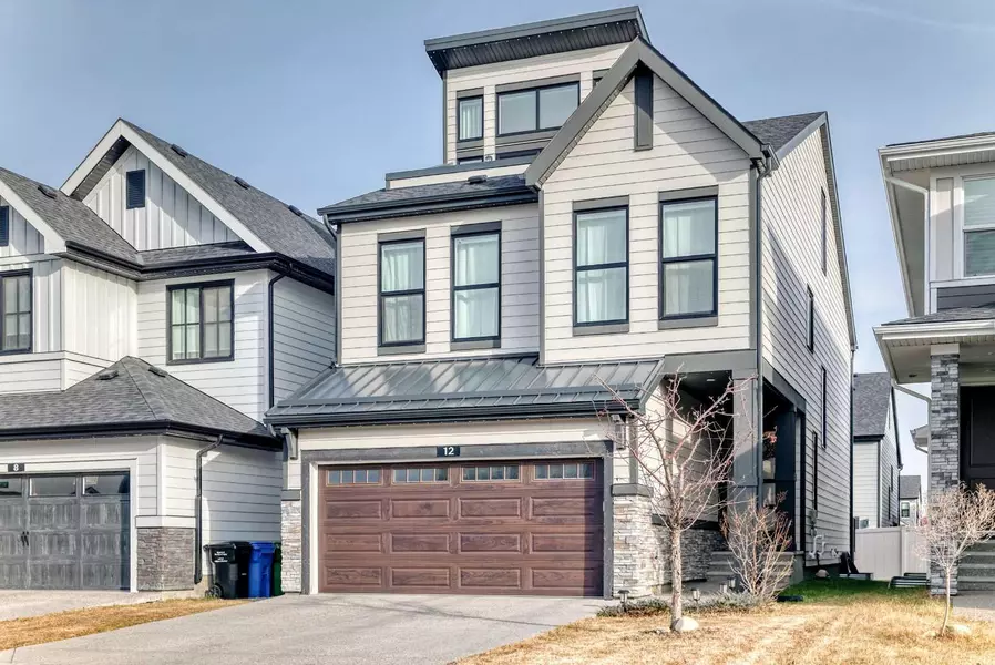 12 West Grove Link SW, Calgary, AB T3H 6E3