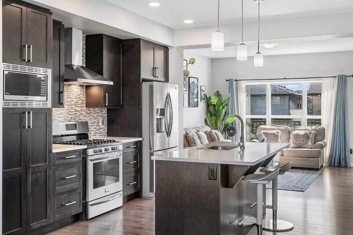 Calgary, AB T2X 4C8,307 Walgrove BLVD SE