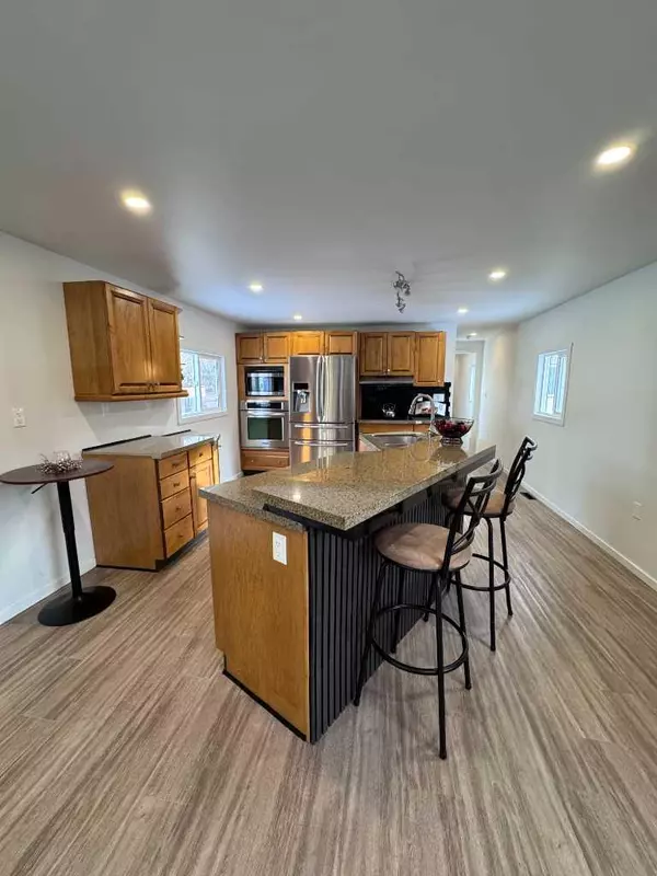 Red Deer, AB T4P1C9,6834 59 Avenue #712