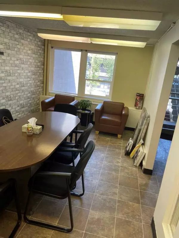 Grande Prairie, AB T8V 0V9,10001 101 AVE #108 B