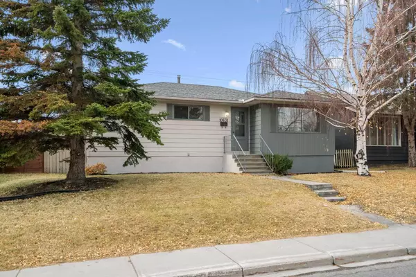 10631 Elbow DR SW, Calgary, AB T2W 1G3