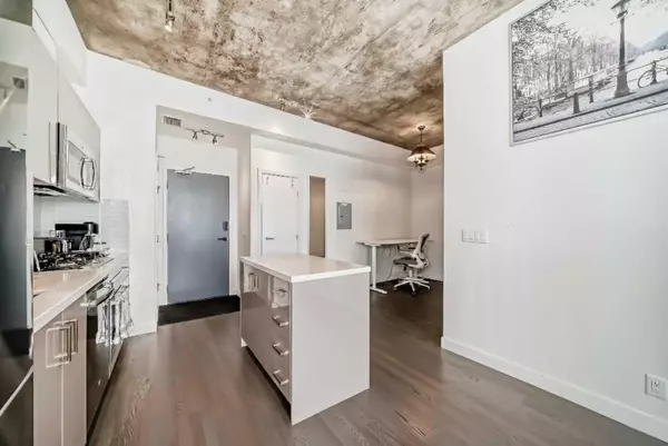 Calgary, AB T2R1B4,1010 6 ST SW #1603