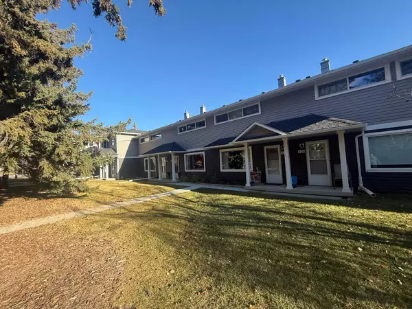 522 Regal PARK NE, Calgary, AB T2E0l9