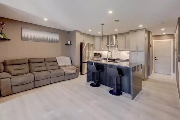 Airdrie, AB T4B5L2,2238 Windbury Greenway SW