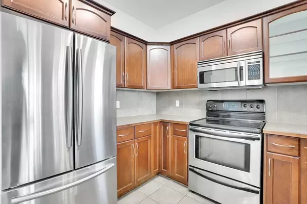 Calgary, AB T3G 5T5,103 Royal MNR NW