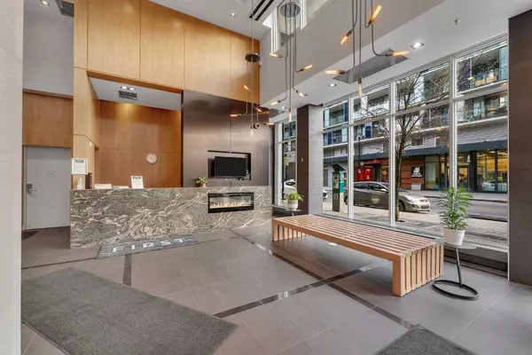 Calgary, AB T2G 1E5,550 Riverfront AVE SE #707