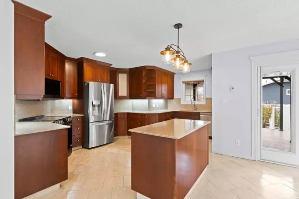 High River, AB T1V 1L6,916 15 ST SE