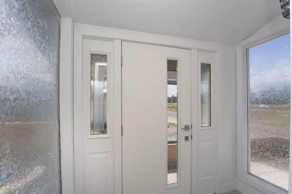 Calgary, AB T1y 6a9,140 Whitworth WAY