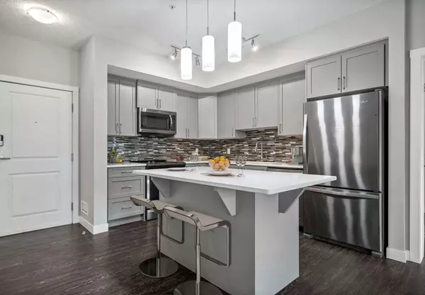 Calgary, AB T3R 1T7,3727 Sage Hill DR NW #1112