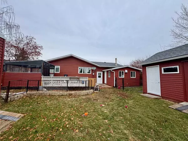 Beaverlodge, AB T0H 0C0,722 Oak DR