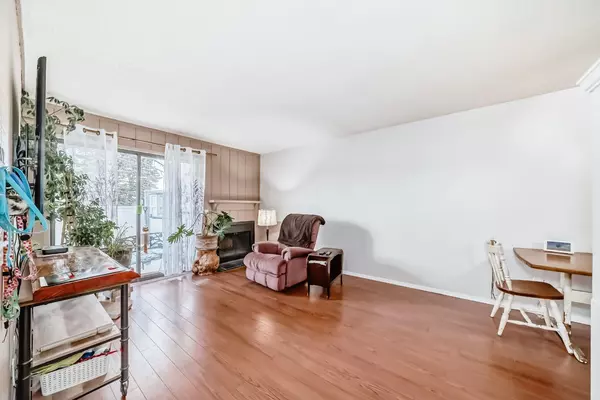 Calgary, AB T2L 1Y3,3500 Varsity DR NW #1802