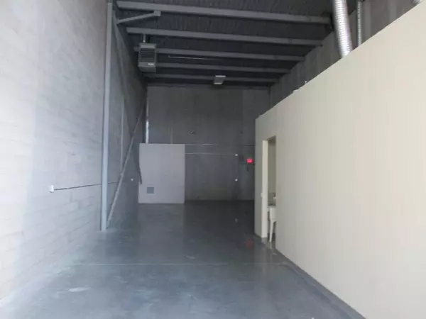 Calgary, AB T2B 2X3,4807 32 ST SE #40