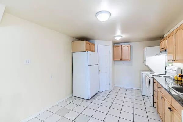 Calgary, AB T2K 0V3,6827 Centre ST NW #1