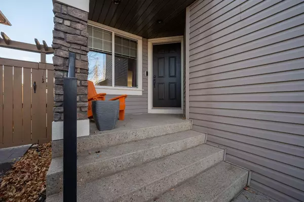 Calgary, AB t2x 3w4,82 Chapalina Close SE