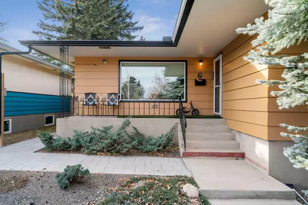 Calgary, AB T2M 4J9,7 Creston CRES NW