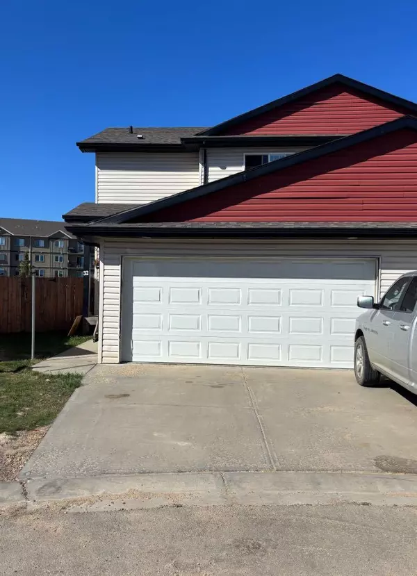 6802 50 AVE #32, Camrose, AB T4V 5C7