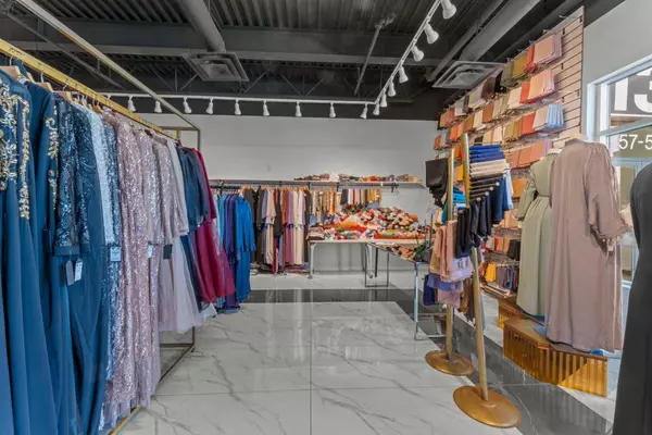 Calgary, AB T1Y 0B3,3131 27 ST