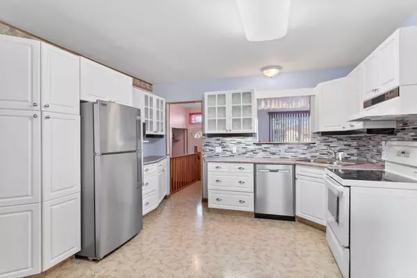 Red Deer, AB t4n 4y5,21 Freemont Close