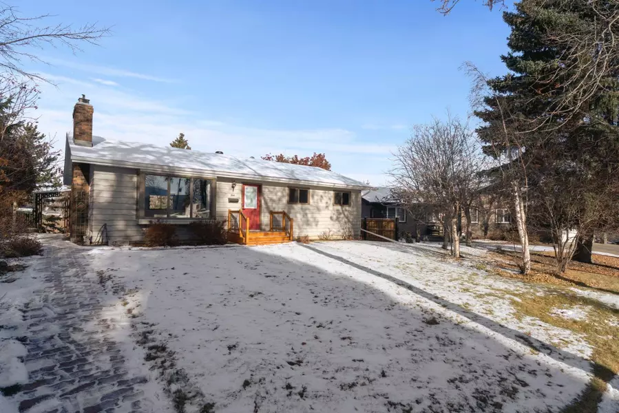 5714 48B AVE, Camrose, AB T4V0L7