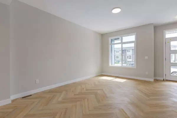 Calgary, AB T3S 0M1,307 Sora TER SE