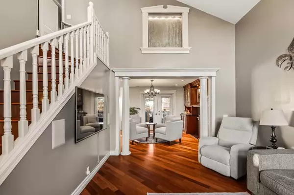 Calgary, AB T2Z 1V4,25 McKinley Bay SE