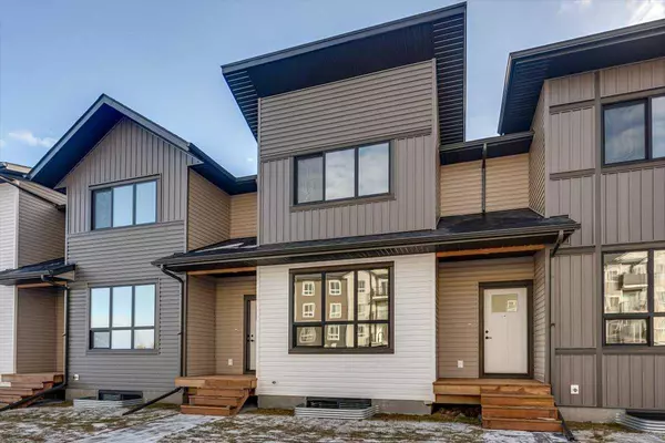 44 Irvin WAY, Sylvan Lake, AB T4S 0W2