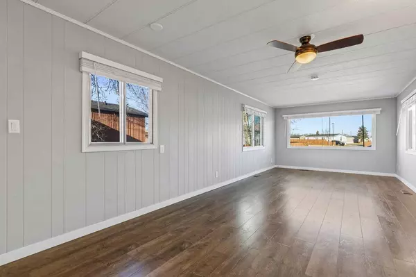 High River, AB T1V1J4,113 Sunset WAY NE