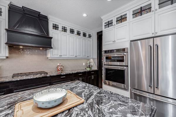 Calgary, AB T2X 2G2,278 Legacy VW SE