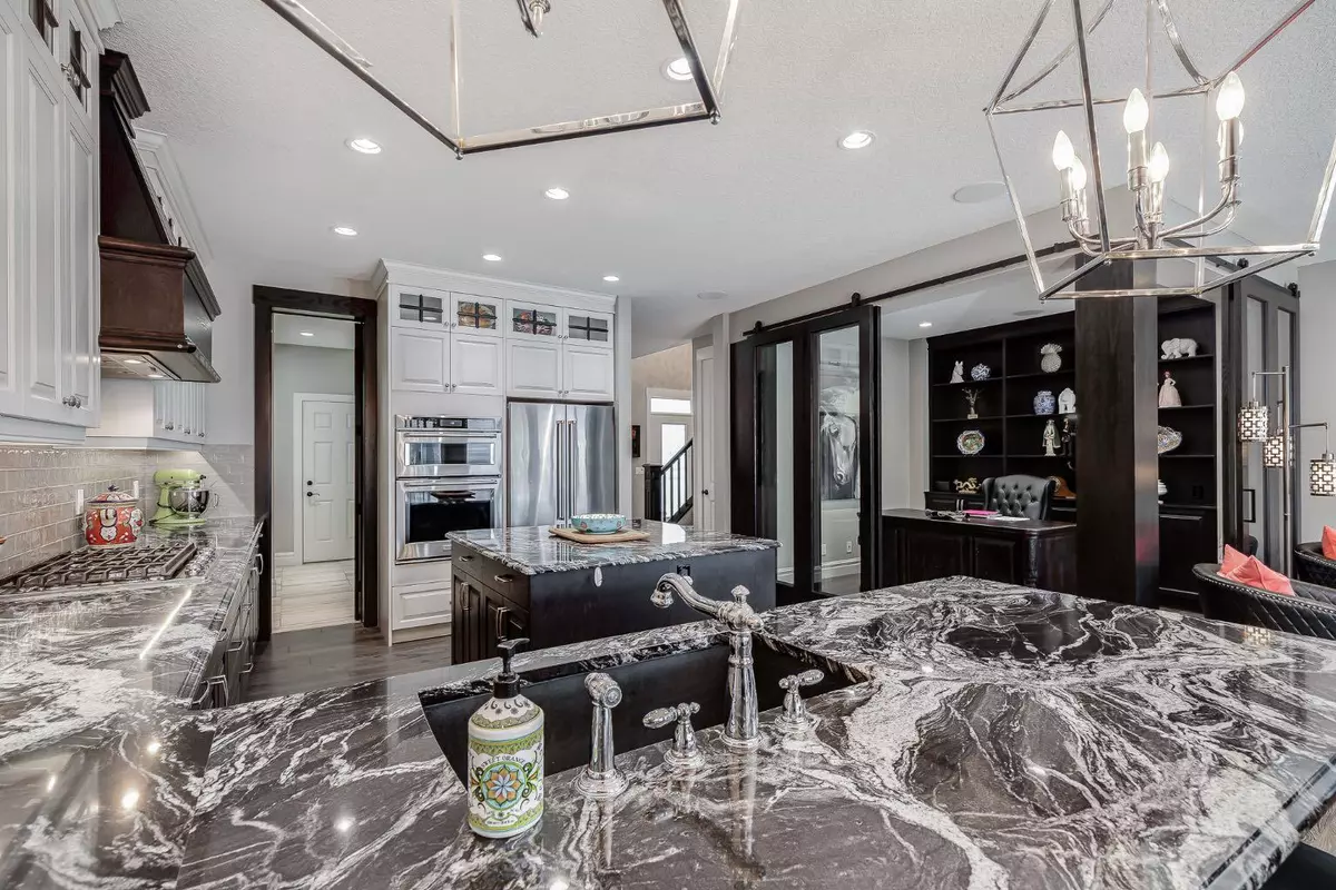 Calgary, AB T2X 2G2,278 Legacy VW SE