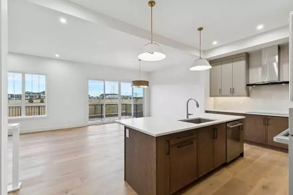 Calgary, AB T3M 3S9,148 Marina GRV