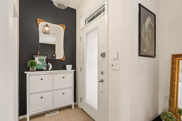 Calgary, AB T3M 2K3,137 Mahogany DR SE