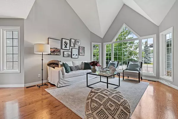 Okotoks, AB T1S 1P3,33 Sunset CRES