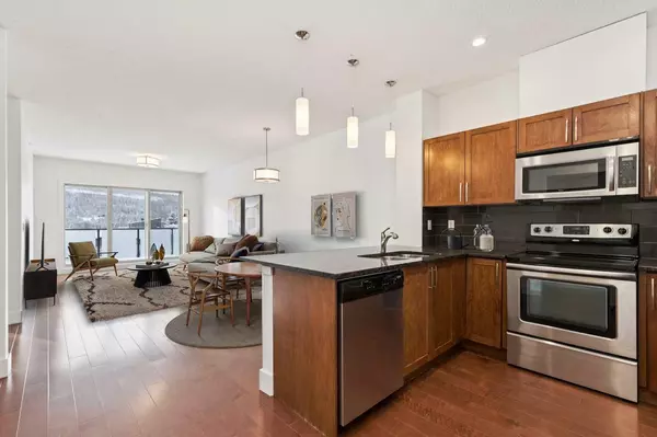 Calgary, AB T3B 4S3,1899 45 ST NW #416