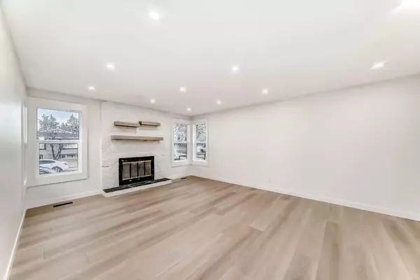 Calgary, AB T2A 3L8,1242 Mardale DR NE