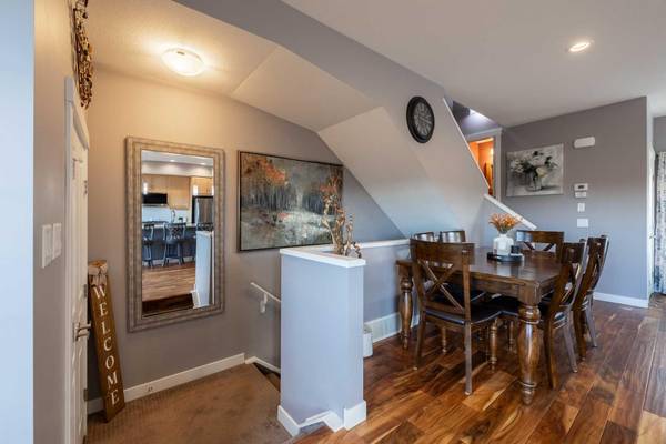 Cochrane, AB T4C 2P4,32 Horseshoe CRES #1201