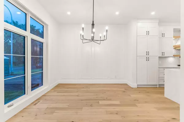 Calgary, AB T2N 2Y5,520 34A ST NW